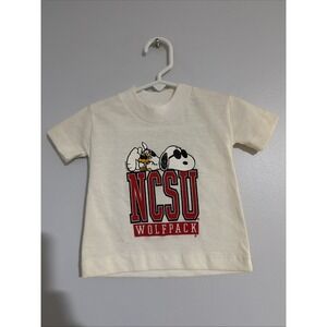 VTG Snoopy Peanuts Third Street USA NCSU Wolfpack t-shirt NC State Size 6M